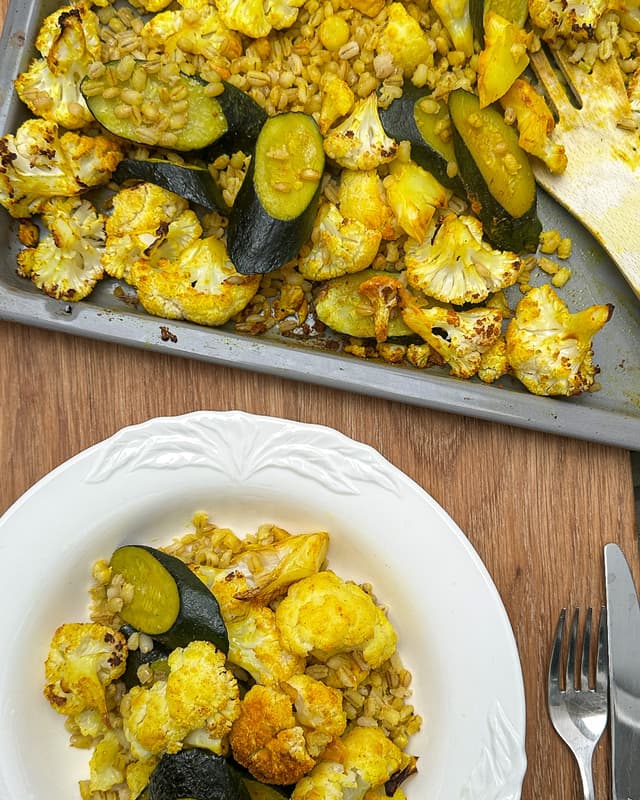 Golden Cauliflower & Zucchini Traybake