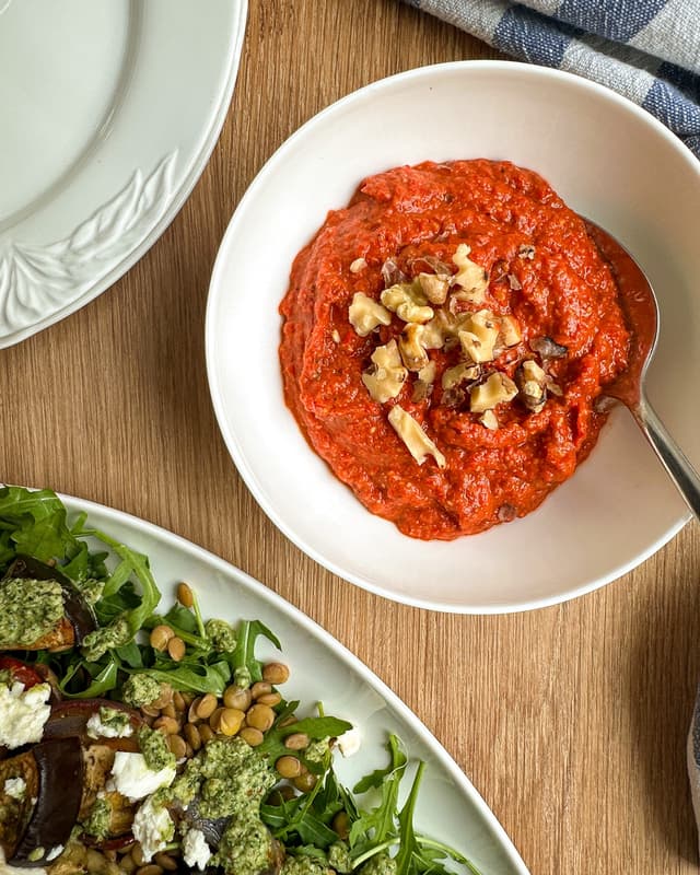 Roasted Red Pepper & Sun-Dried Tomato Dip