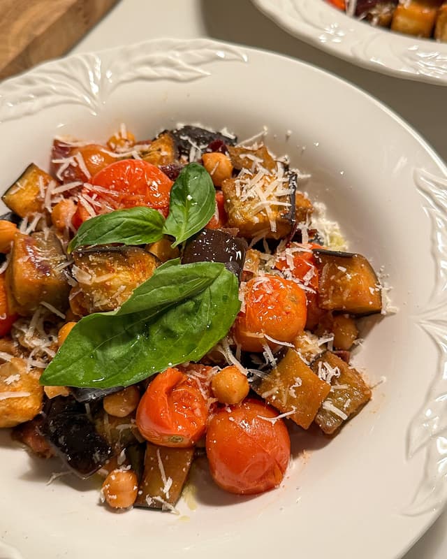 Smoked Paprika Roasted Aubergine with Tomatoes & Chickpeas